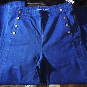 Blue High-Waisted Button Shorts